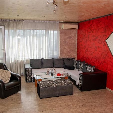 Vilhelmov'S Apartament Lukovit Dış mekan fotoğraf