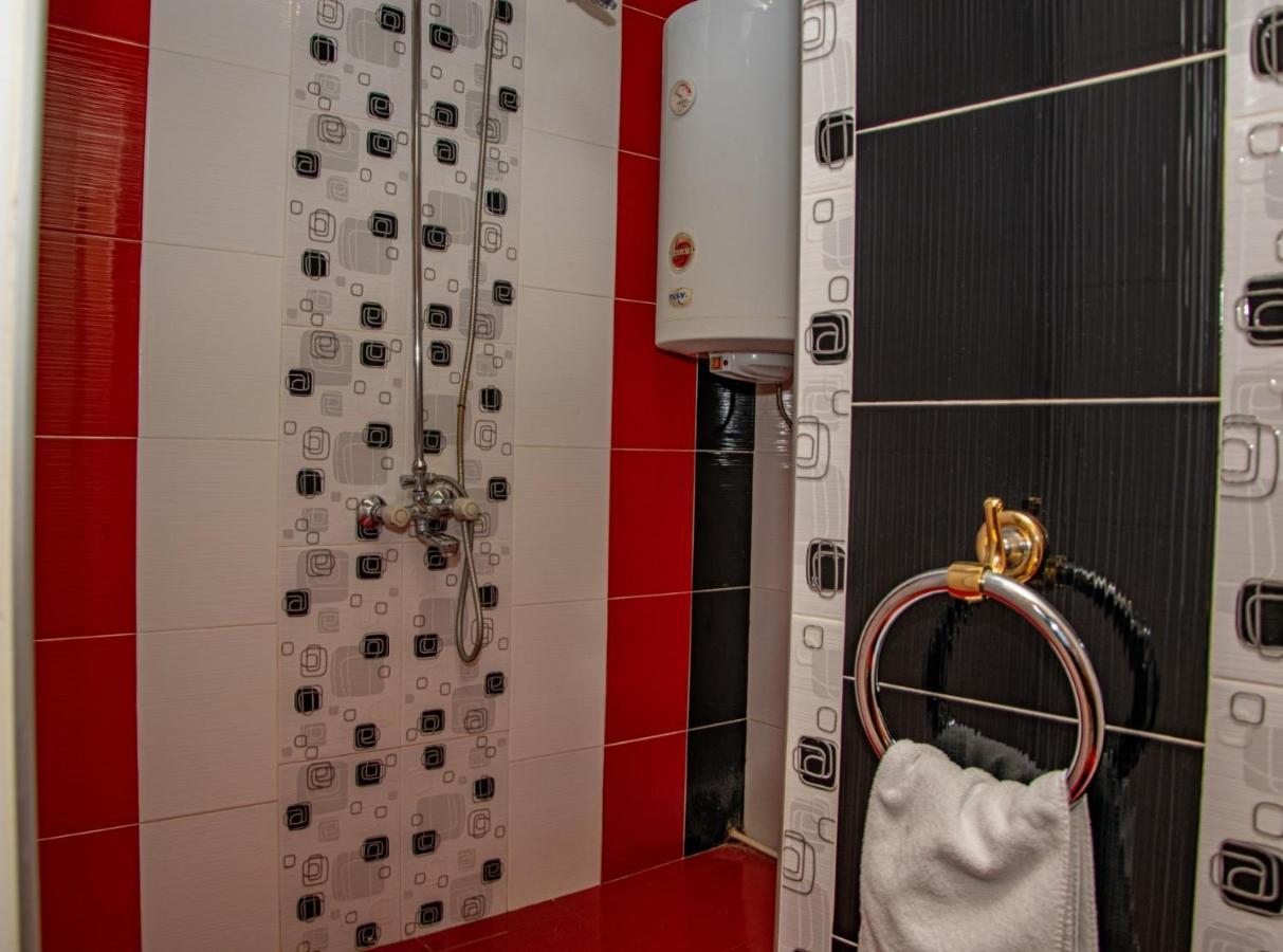 Vilhelmov'S Apartament Lukovit Dış mekan fotoğraf