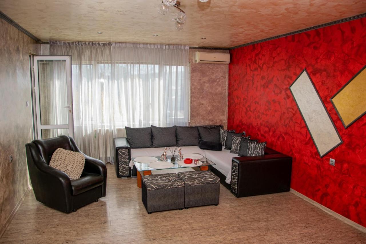 Vilhelmov'S Apartament Lukovit Dış mekan fotoğraf
