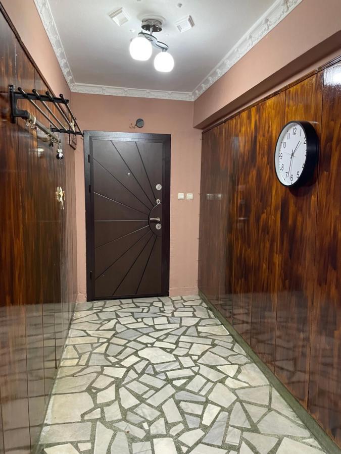 Vilhelmov'S Apartament Lukovit Dış mekan fotoğraf